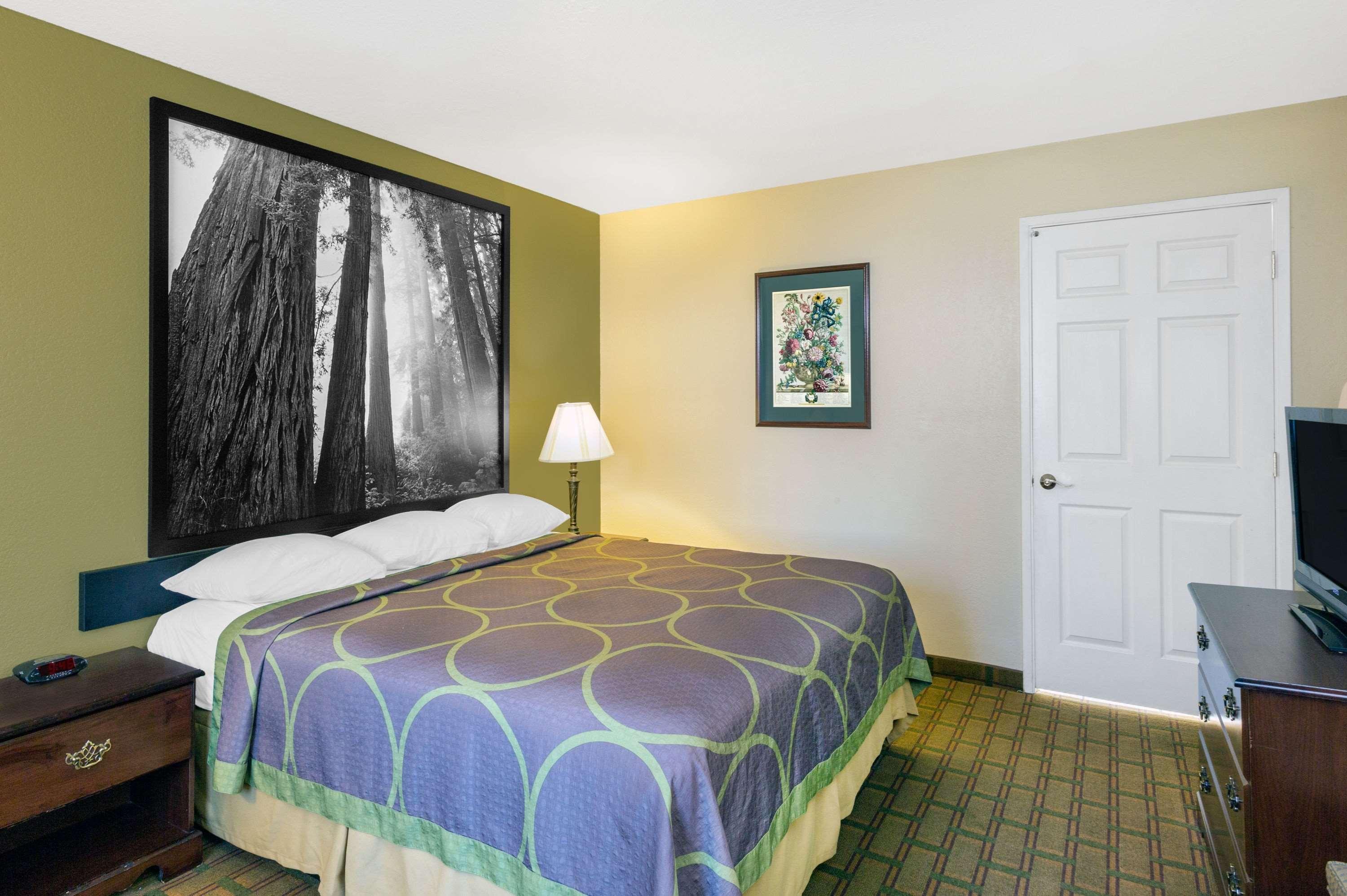 Super 8 By Wyndham Corning Motel Buitenkant foto